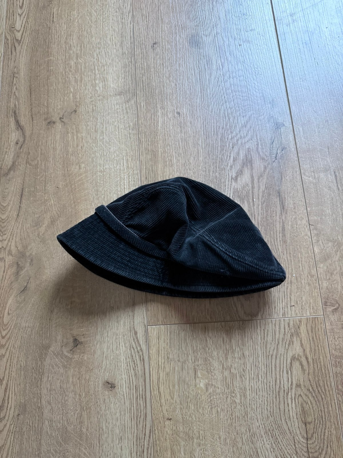 Black Corduroy Bucket Hat - One Size, Ophalen of Verzenden, Zo goed als nieuw, One size fits all, Hoed