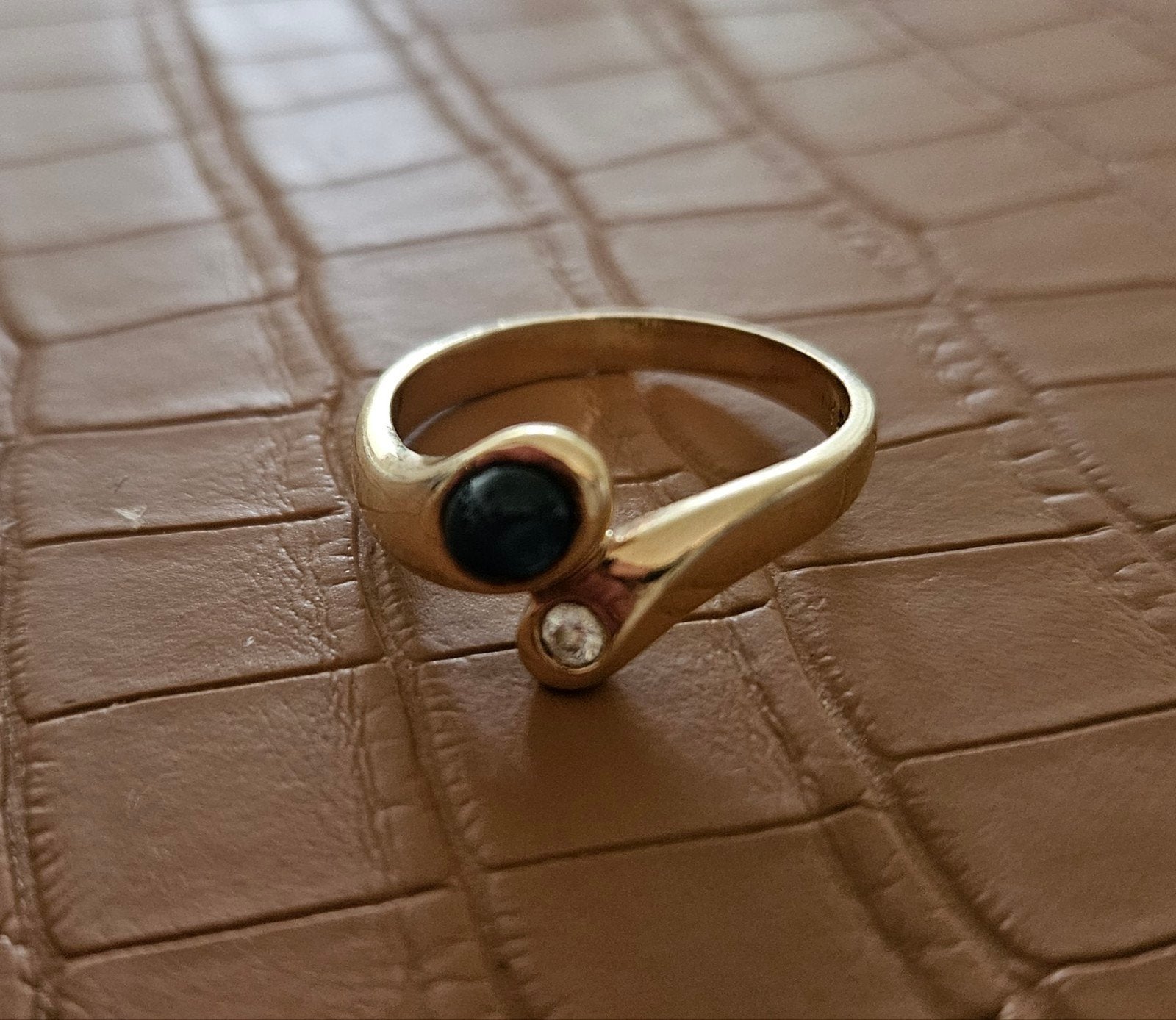 Prachtige 14 karaat massief gouden ring, Sieraden, Tassen en Uiterlijk, Ringen, 18 tot 19, Ophalen of Verzenden, Zo goed als nieuw