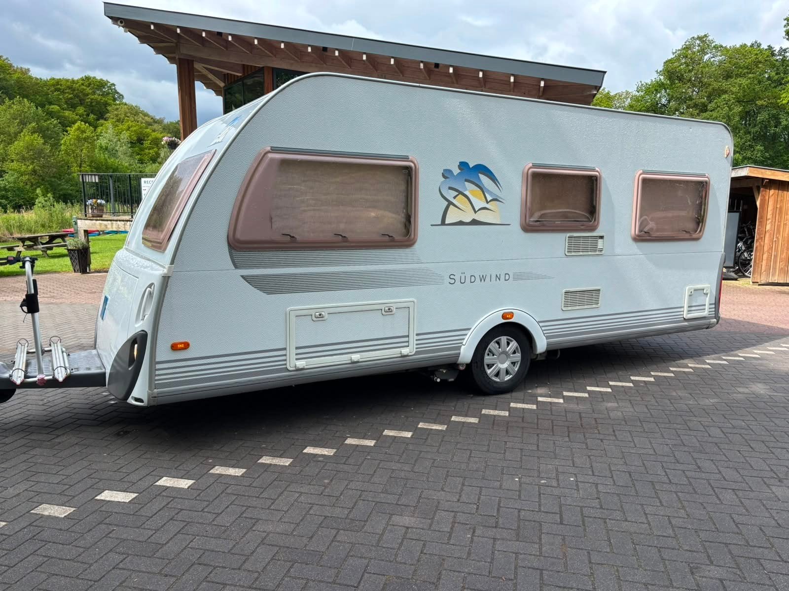 Knaus Sudwind 500 FU met mover, Caravans en Kamperen, Vast bed, Luifel, Rondzit, Particulier