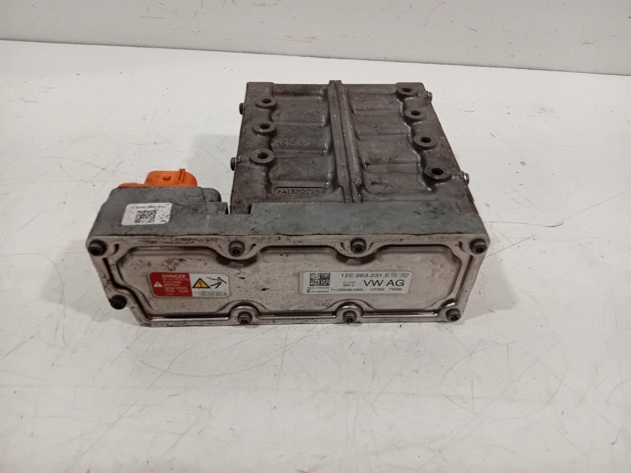 Standkachel Volkswagen Golf, Onderdelen@venauto.nl, Van der Ven Autorecycling B.V., Gebruikt, Ettenseweg 76, 4706 PB Roosendaal, The Netherlands