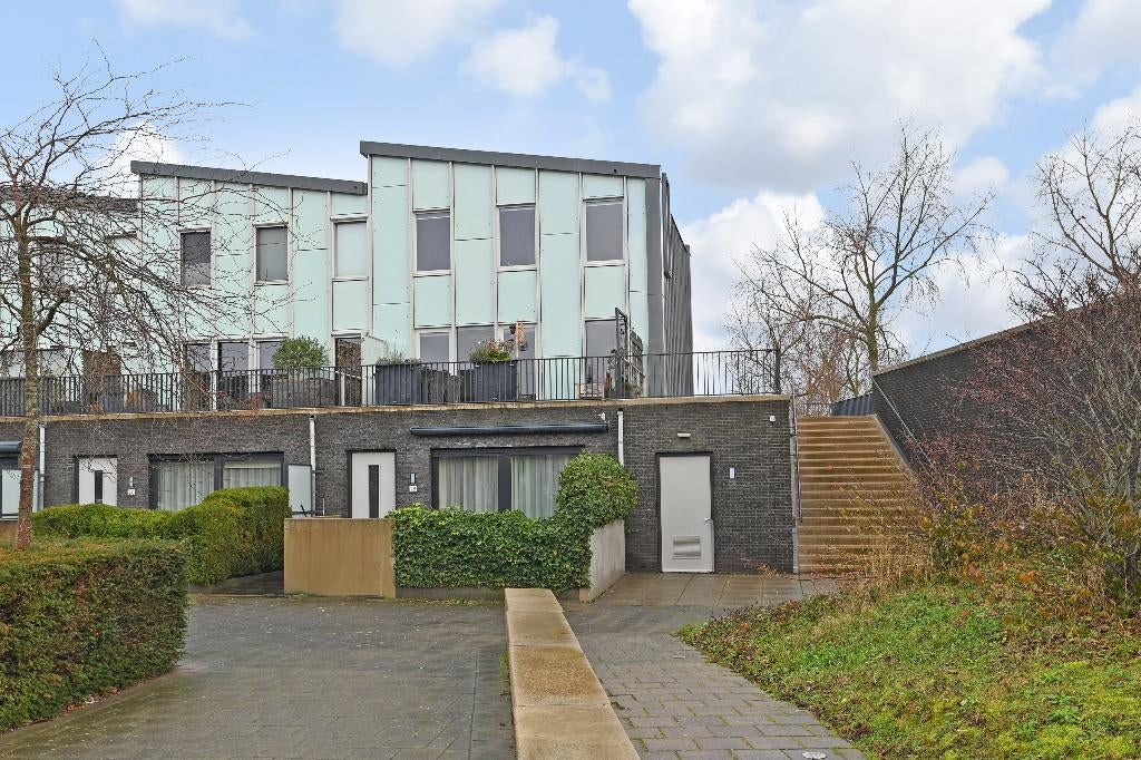 Top gelegen hoek-maisonnette Woning Te Koop in Naaldwijk, Naaldwijk, Tot 200 m², 84 m², 3 kamers
