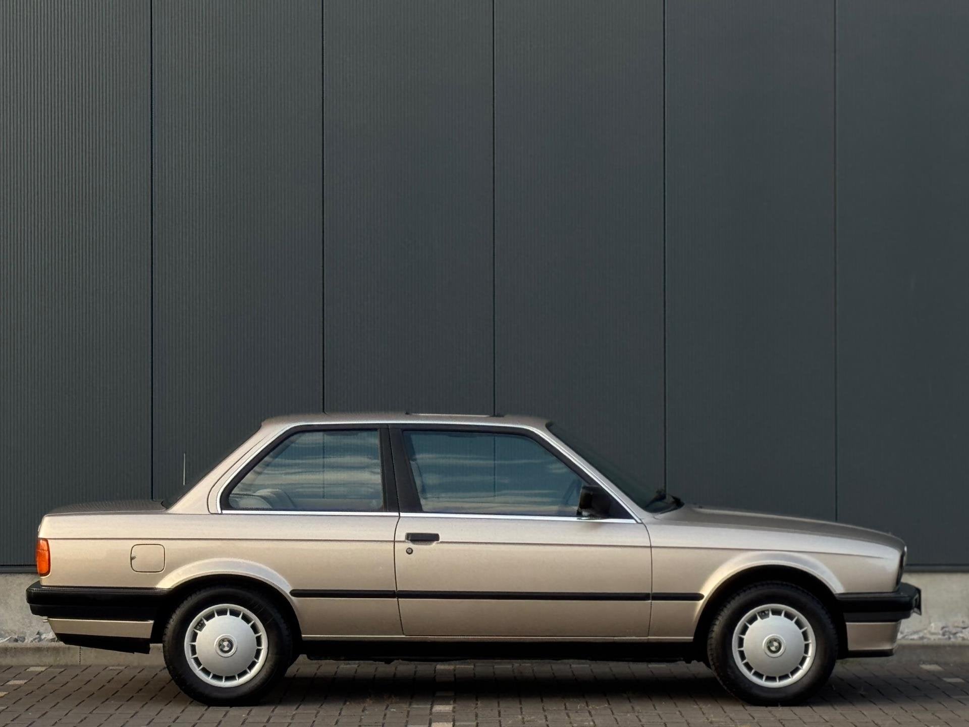 BMW 318I E30 Automaat/Youngtimer, foto 5