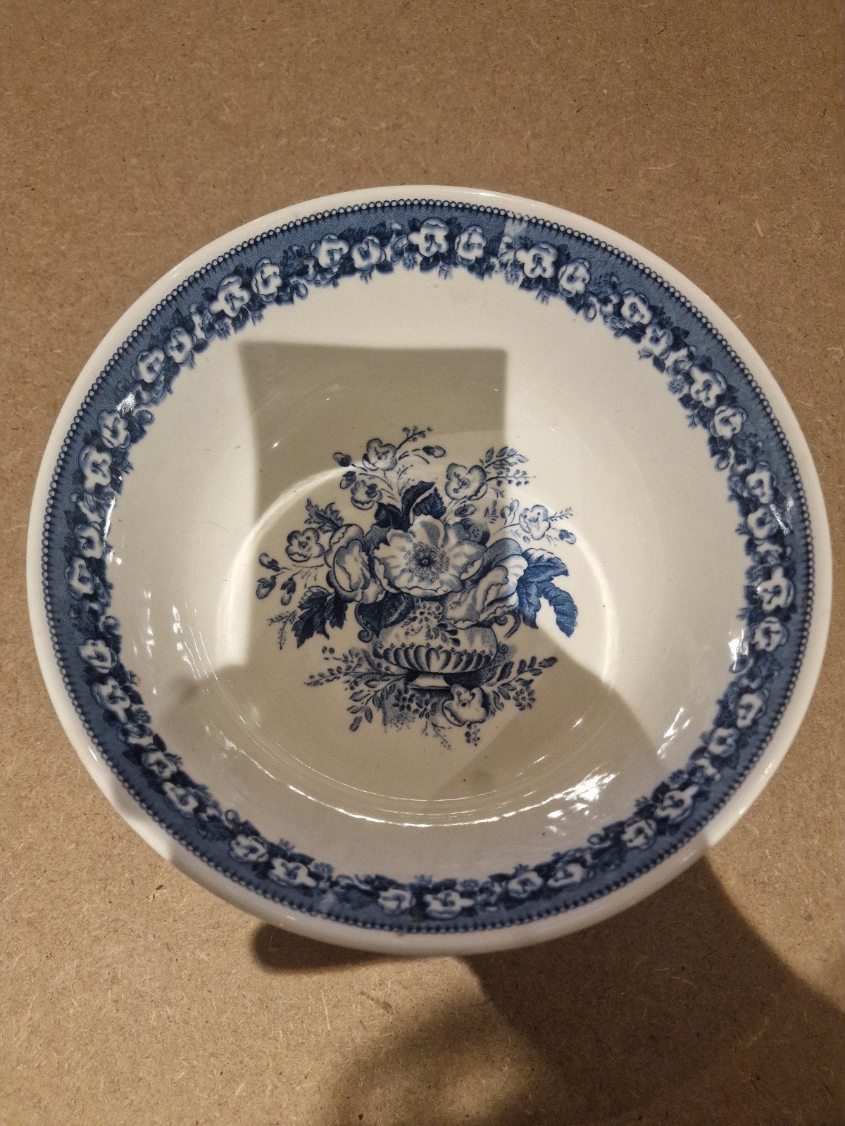 Antieke Royal Sphinx Balmoral kom, blauw-wit decor, Ophalen