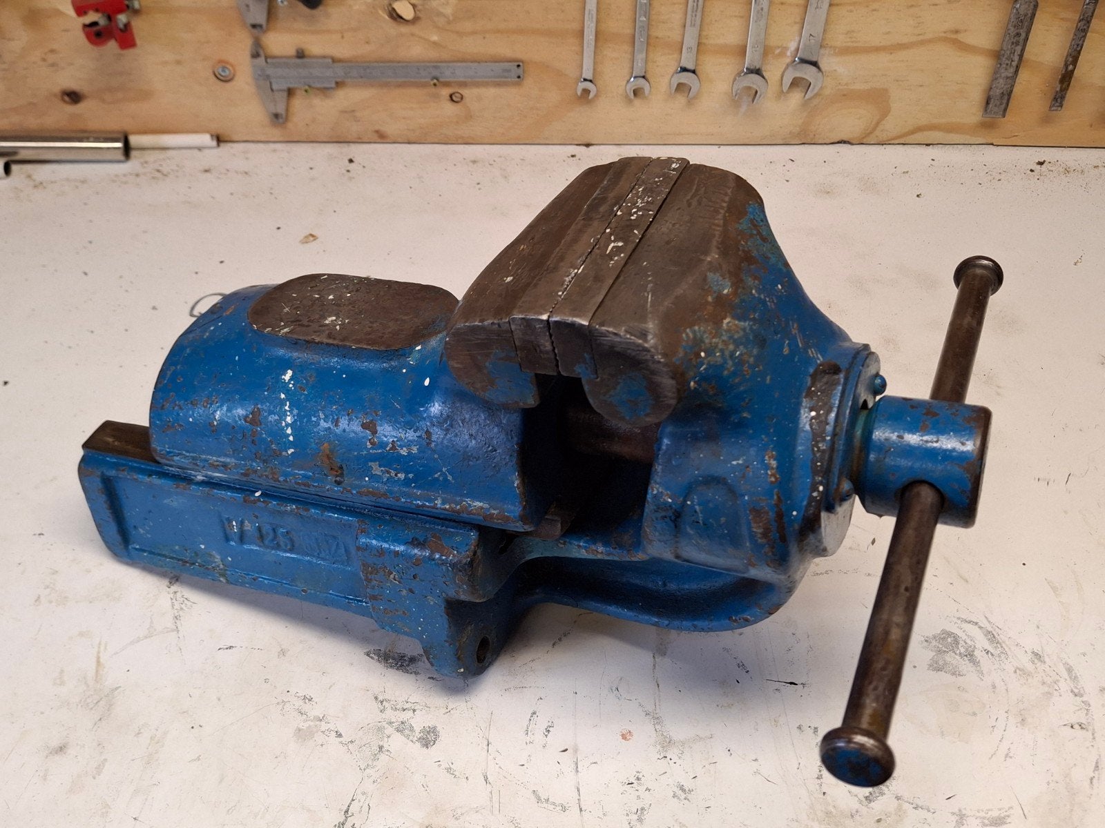 zware bankschroef 125mm, Doe-het-zelf en Verbouw, Ophalen, Gebruikt, 120 tot 170 cm, Bankschroef