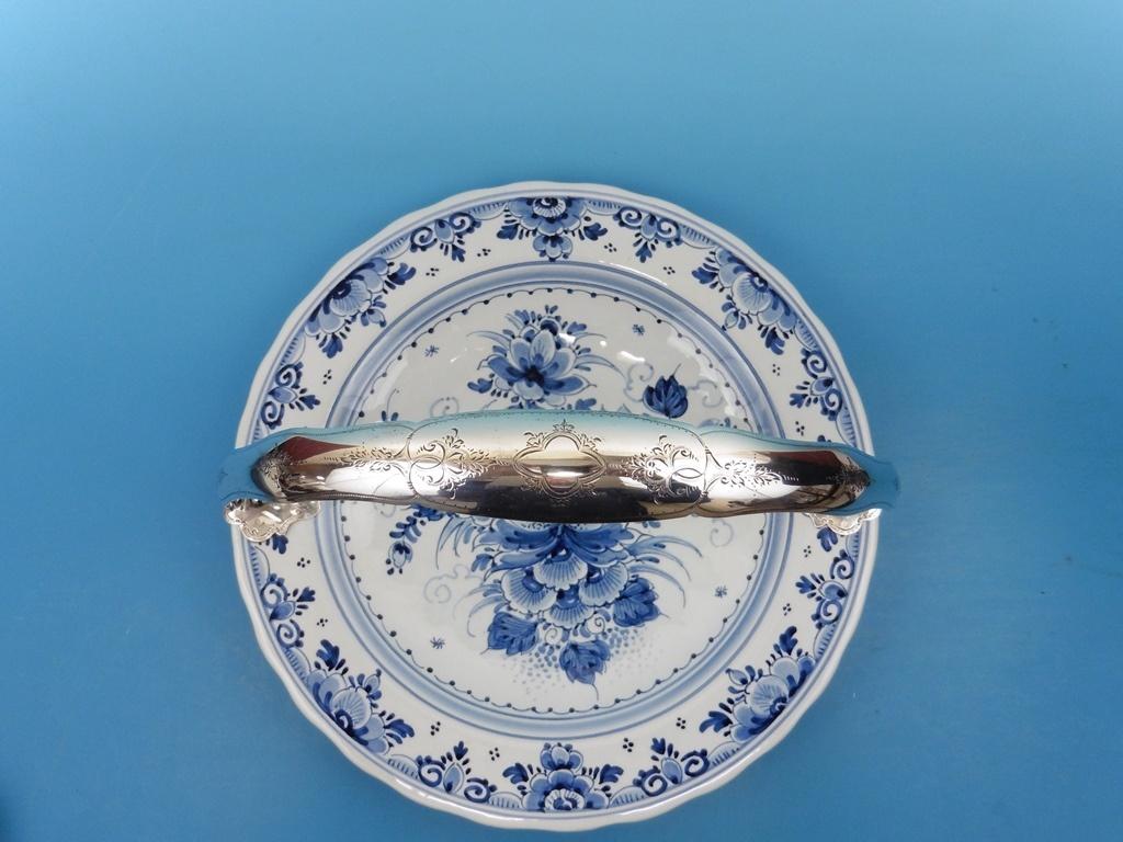 Delfts blauw bord met zilveren handvat, Antiek en Kunst, Ophalen of Verzenden
