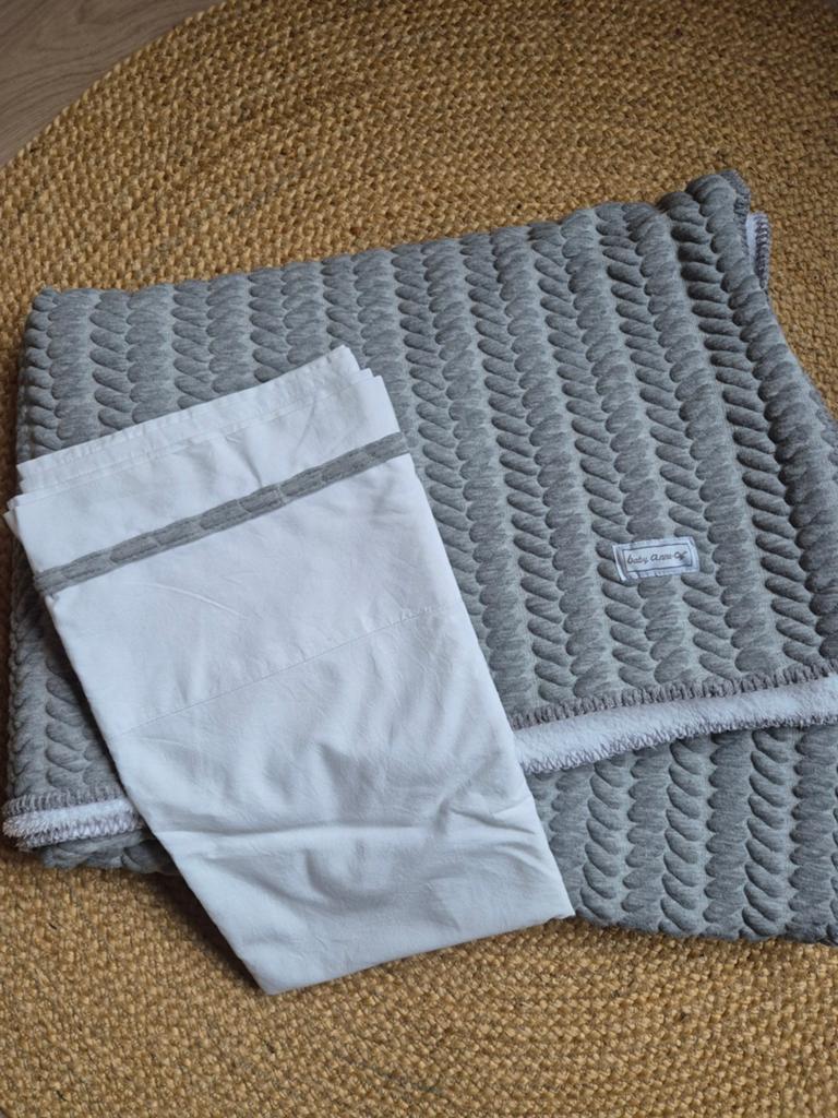 Baby Anne-Cy ledikant deken + laken, Ophalen of Verzenden, Zo goed als nieuw, 100 cm of meer, Deken