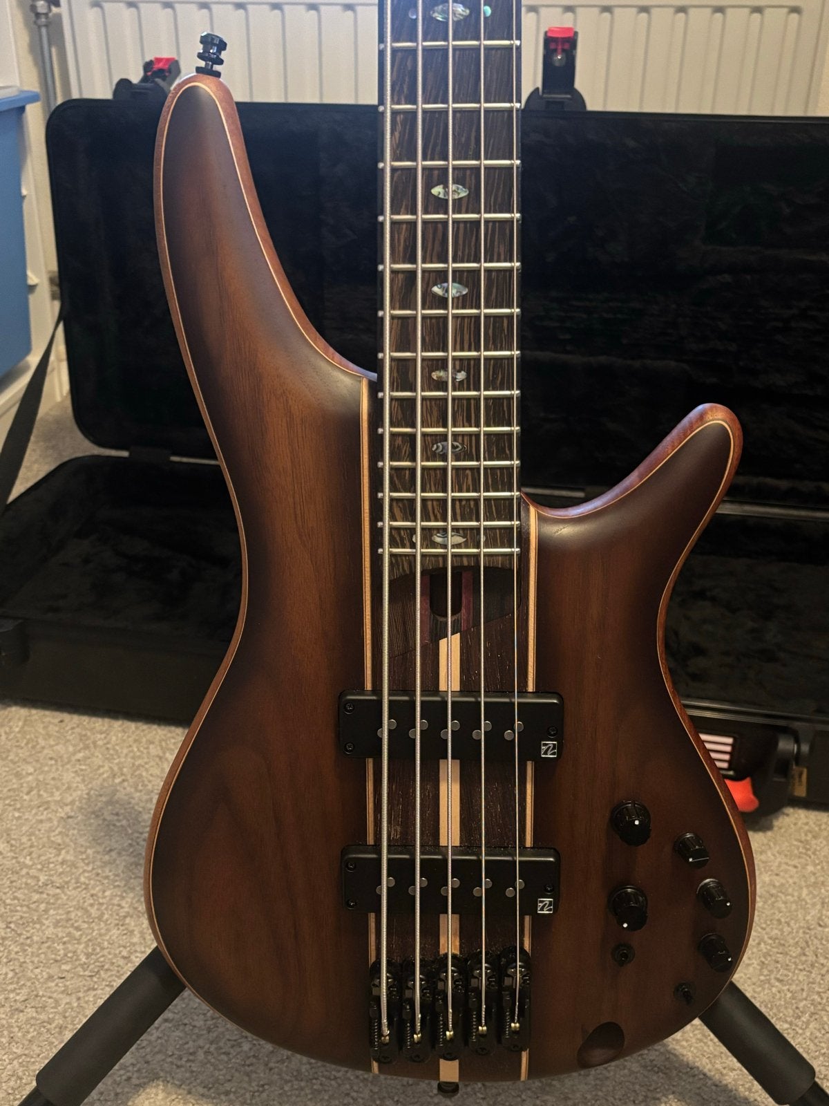 Ibanez SR1355B Premium 5-snarige basgitaar, Muziek en Instrumenten, Snaarinstrumenten | Gitaren | Bas, Zo goed als nieuw, Elektrisch