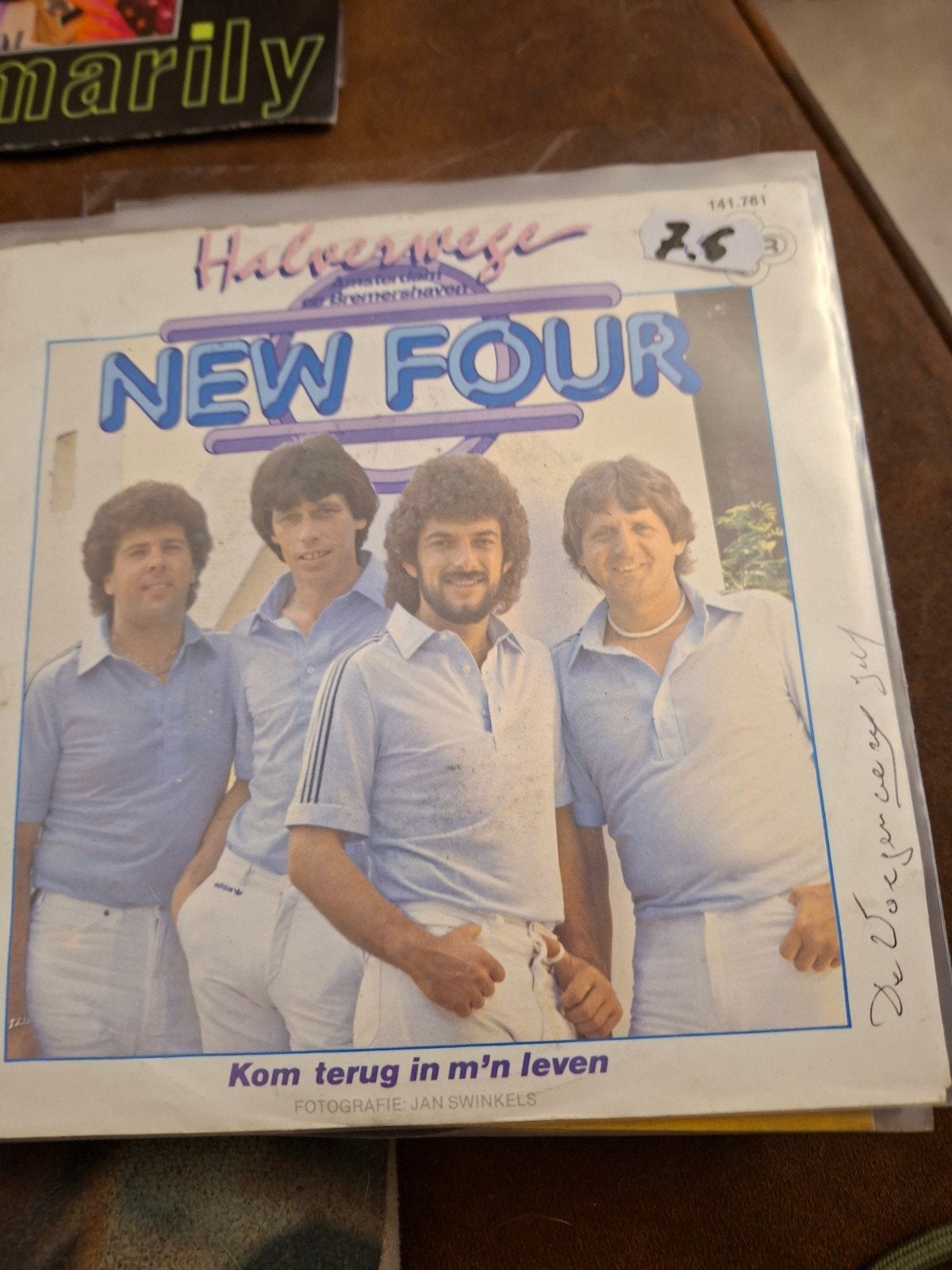 new four  Halverwege Amsterdam en bremerhaven, Cd's en Dvd's, Ophalen of Verzenden, Zo goed als nieuw, Overige formaten, Levenslied of Smartlap