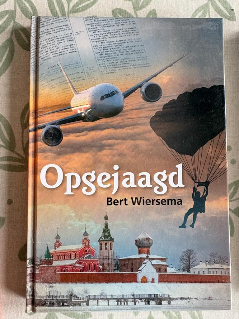 Opgejaagd (Bert Wiersema), Ophalen of Verzenden, Zo goed als nieuw, Fictie