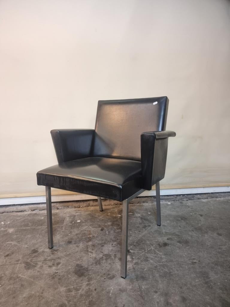 Opruiming 60s design stoel zwarte skai tijsseling, Huis en Inrichting, Stoelen, Gebruikt, Ophalen of Verzenden, ,, Zwart