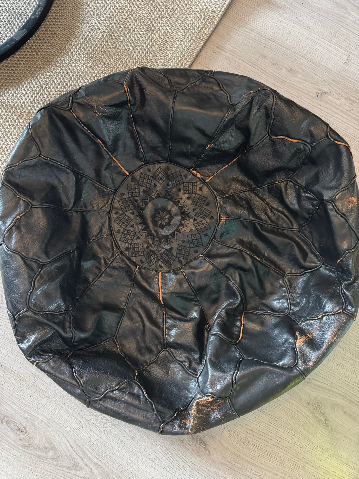 Zwarte Marokkaanse Leren Poef - Vintage Look, Ophalen of Verzenden, Gebruikt, Rond, Leer