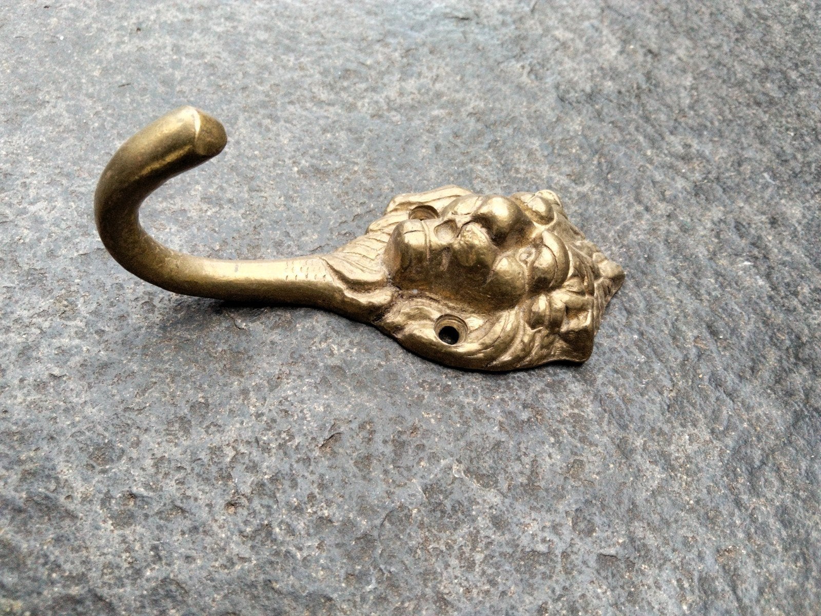 Antieke messing leeuwenkop haak, Ophalen of Verzenden