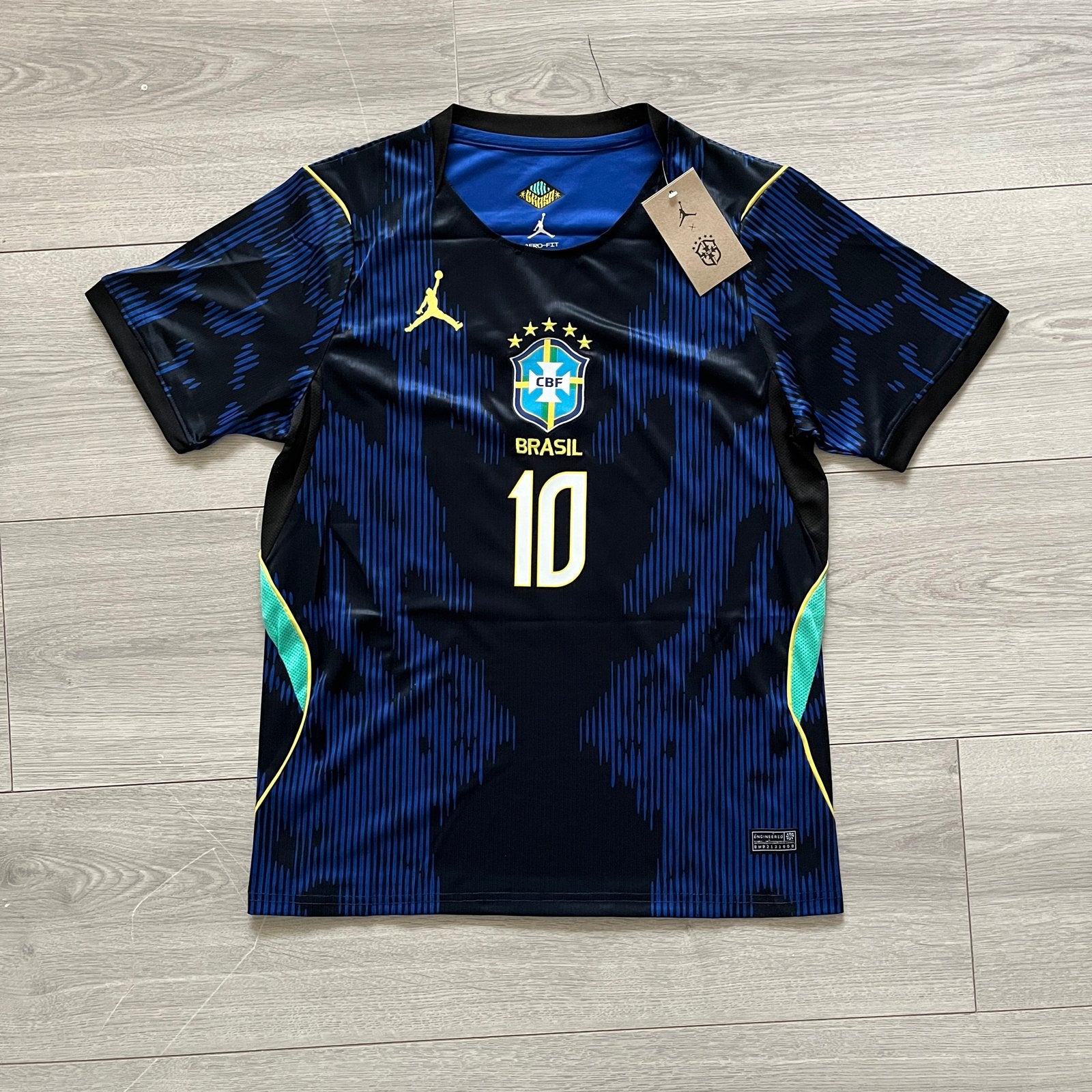 Nieuw Brazilië Neymar Jr. Voetbalshirt Maat S, Kleding | Heren, Sportkleding, Zwart, Nieuw, Ophalen of Verzenden, Voetbal
