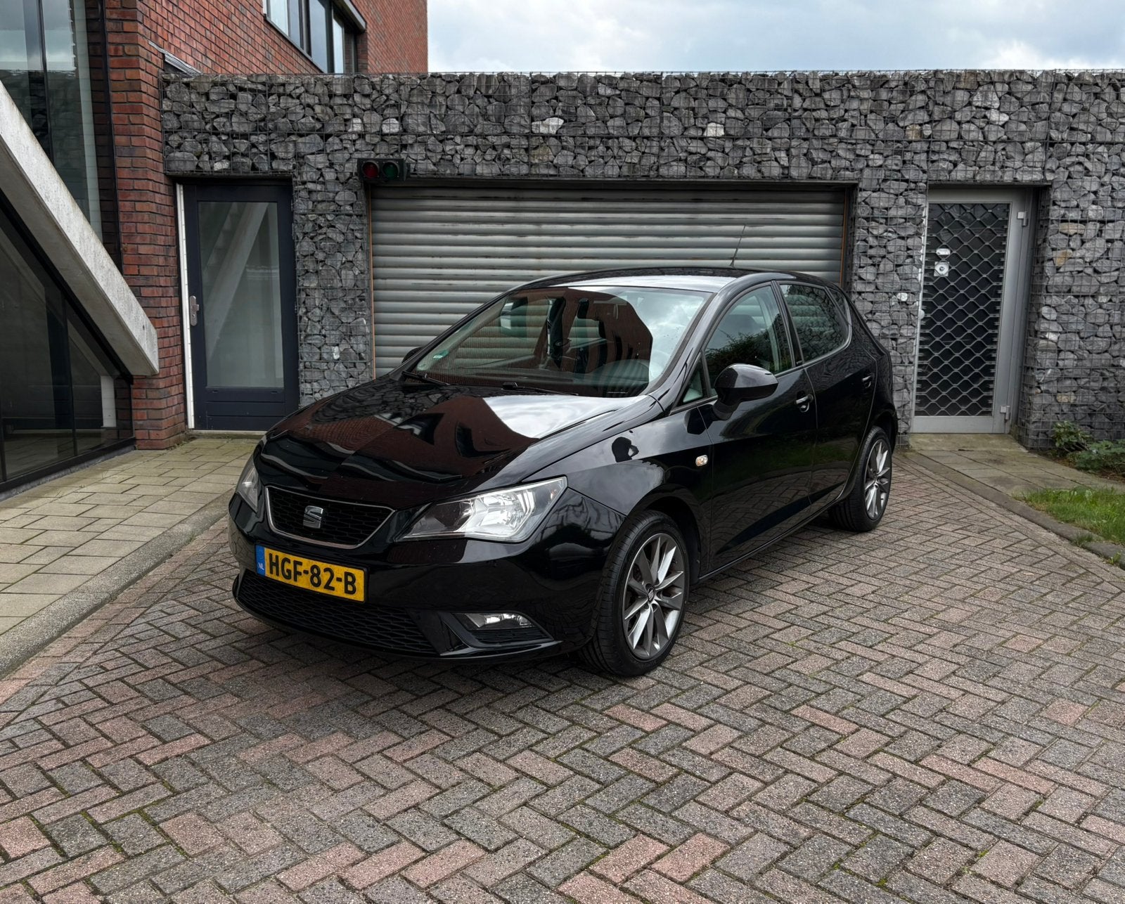 Seat Ibiza 1.2 TSI I-Tech 105PK DSG-7 2015 5Drs Automaat PDC, Auto's, Zwart, 4 cilinders, Leder, 1200 kg