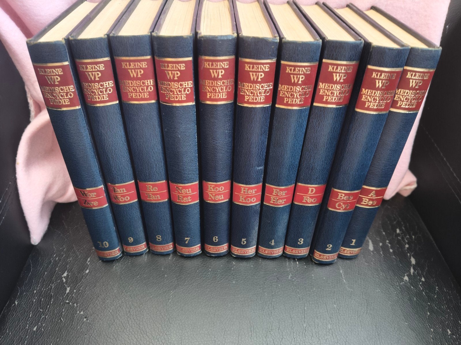 Complete serie Kleine WP Medische Encyclopedie (10 delen), Boeken, Ophalen of Verzenden
