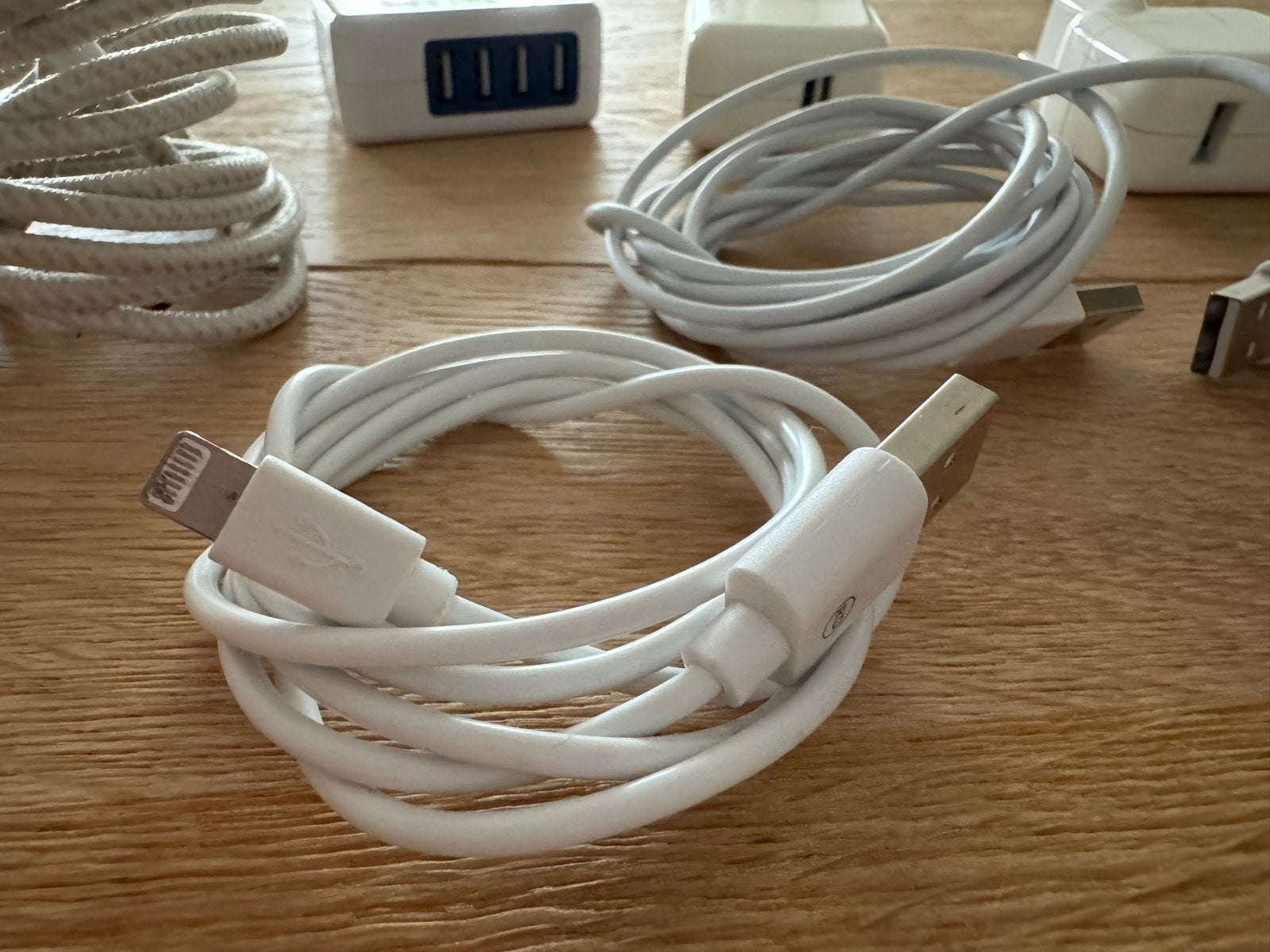Opladers en kabels voor Apple Lightning-kabels naar USB, Gebruikt, Lightning, Adapter, Apple