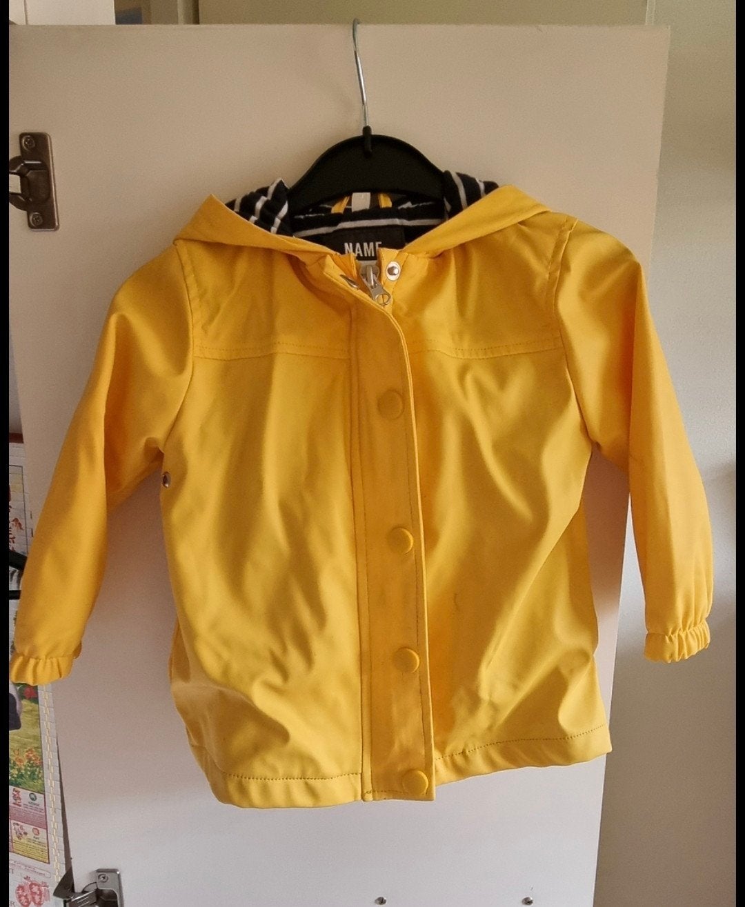 Gele regenjas maat 92, Kinderen en Baby's, Kinderkleding | Maat 92, Ophalen, Gebruikt, Jongen of Meisje, Jas