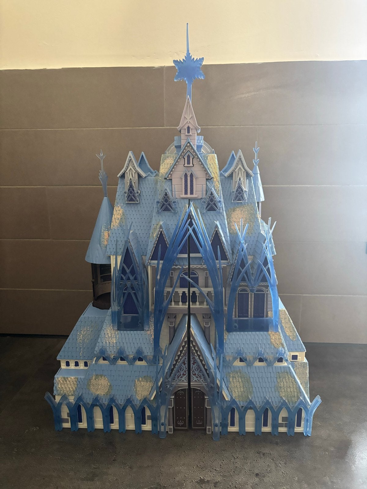 Disney Frozen Kasteel met Anna en accessoires, Ophalen of Verzenden, Zo goed als nieuw, Overige typen