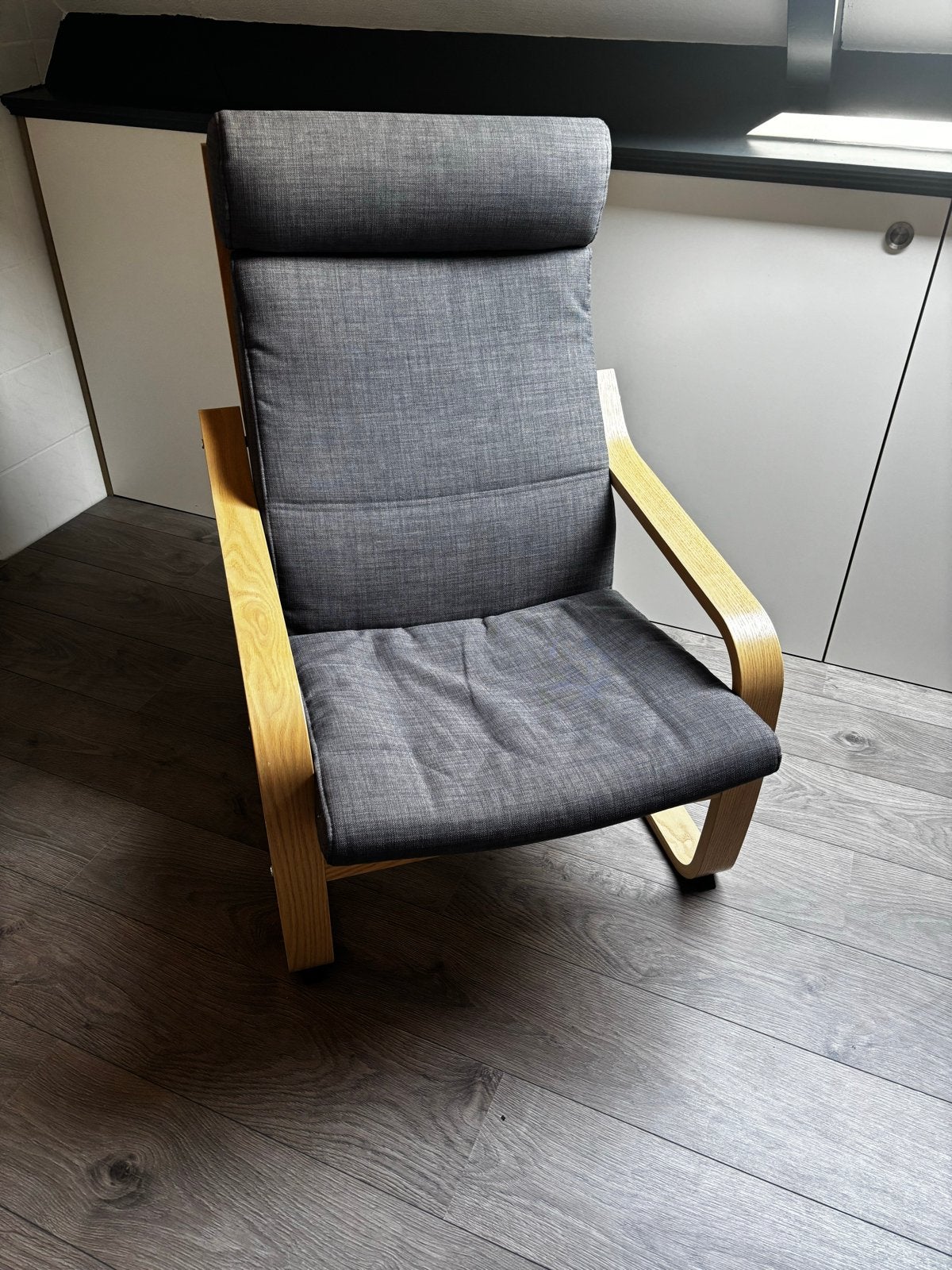 IKEA Poäng stoel met donkergrijze kussens, Ophalen, Gebruikt, Hout, Eén