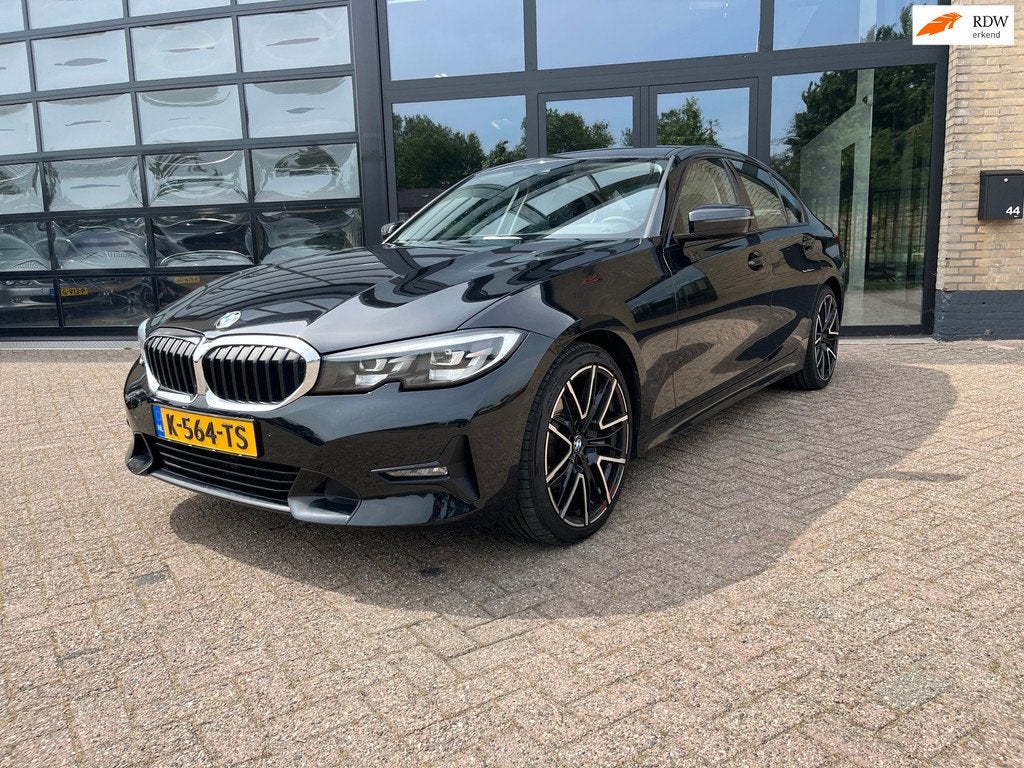 BMW 3-serie 320i High Executive Automaat Dealer Onderhouden, Automaat, 1998 cc, Achterwielaandrijving, Gebruikt