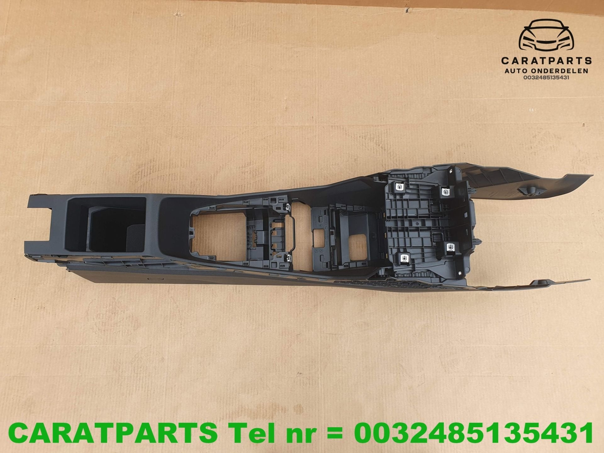89A863242A 89A863242 Q4 e-tron middenconsole Q4 bekerhouder, Gebruikt, AUDI AG, Auto-Union-Strasse 1
85045  Ingolstadt, DE, Kundenbetreuung@audi.de