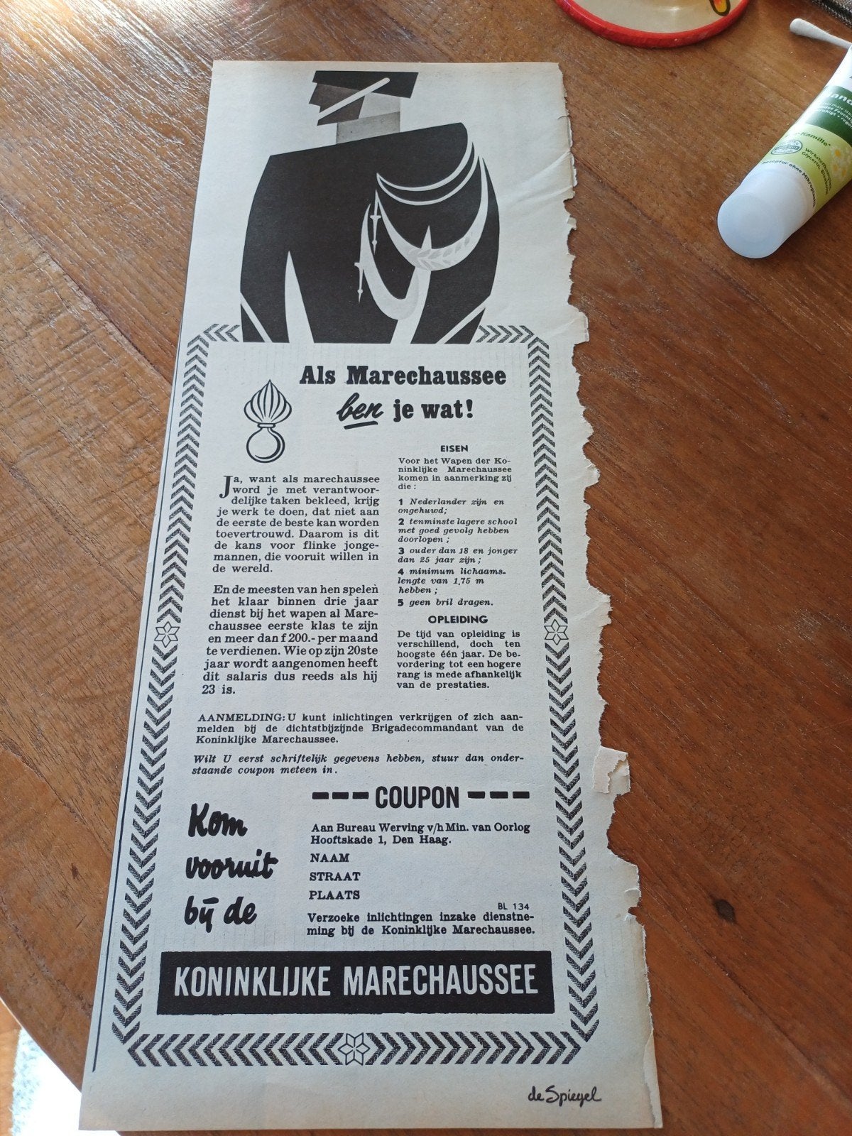 advertentie koninklijke Marechaussee ben je wat 1954, Ophalen of Verzenden, Marechaussee, Nederland, Embleem of Badge