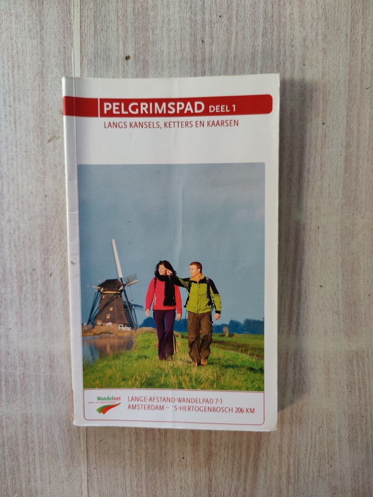 Pelgrimspad deel 1, Boeken, Fiets- of Wandelgids, Ophalen of Verzenden, Benelux, Gelezen