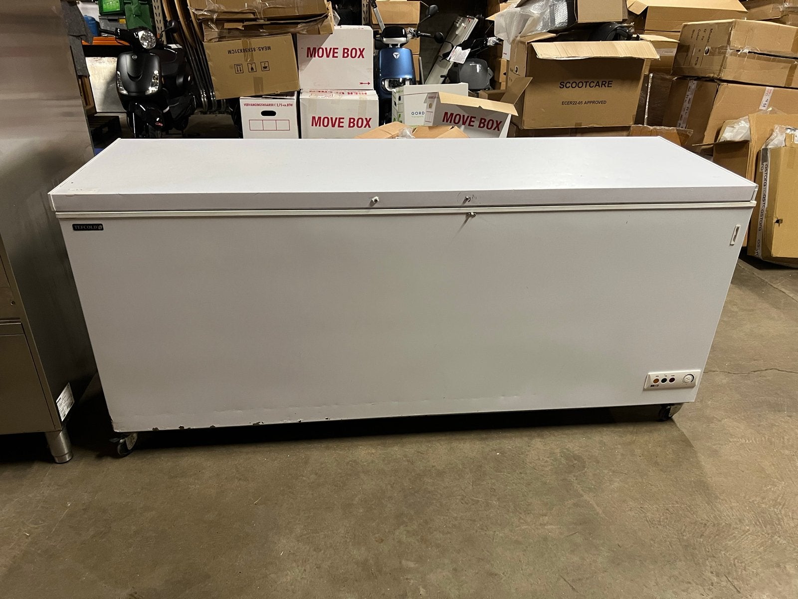 Tefcold CF700 Vriezer - Ruime Vrieskist (646L), Vrieskist, Gebruikt, Vrijstaand, 90 cm of meer