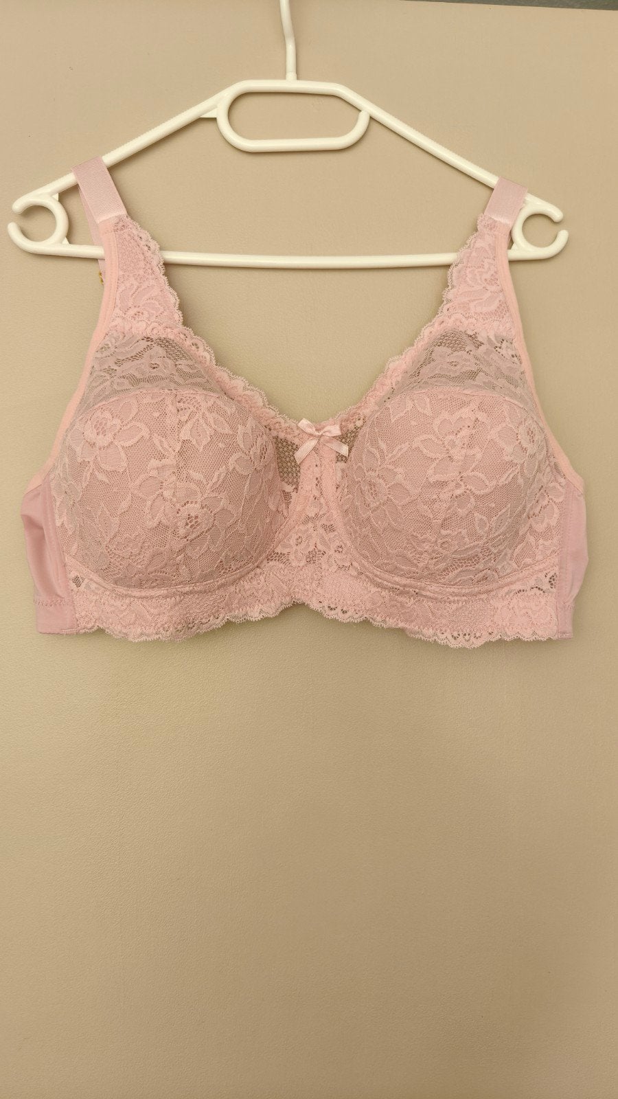 Mooie roze BH met kanten details en voorsluiting, Ophalen of Verzenden, Roze, BH