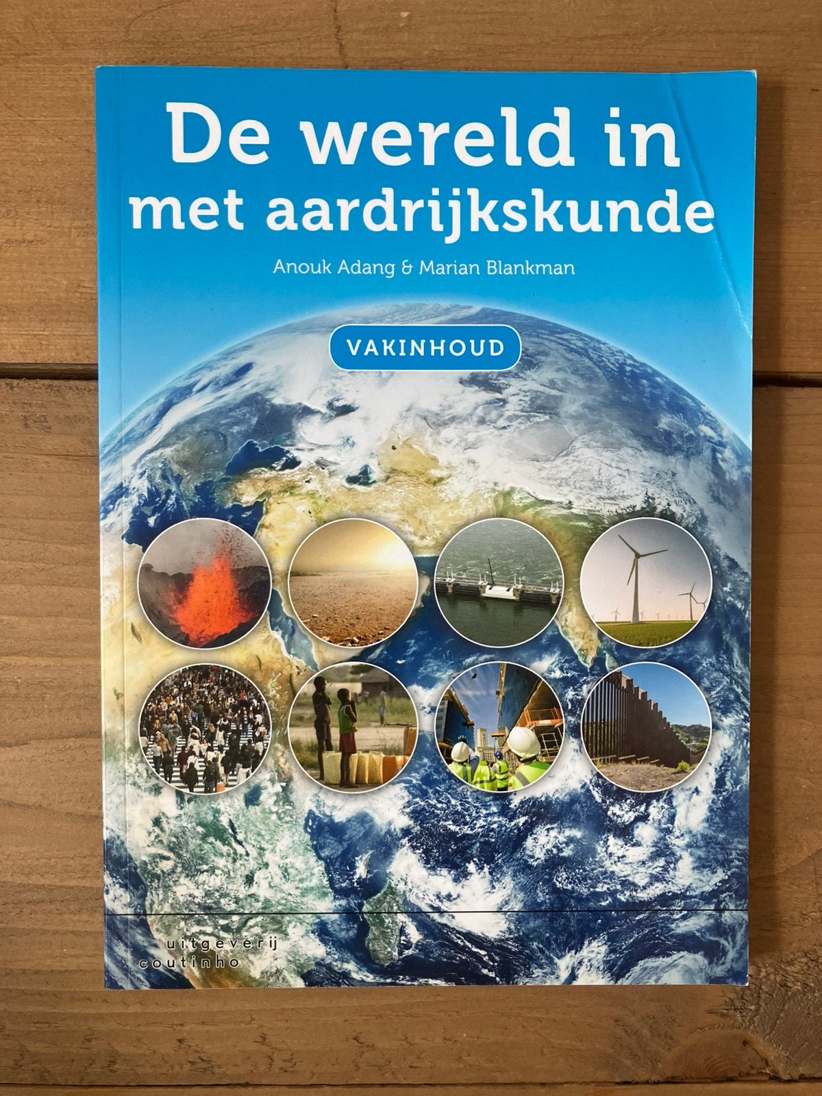 Anouk Adang - De wereld in met aardrijkskunde, Boeken, Gelezen, Anouk Adang; Marian Blankman, Ophalen of Verzenden, Natuurwetenschap