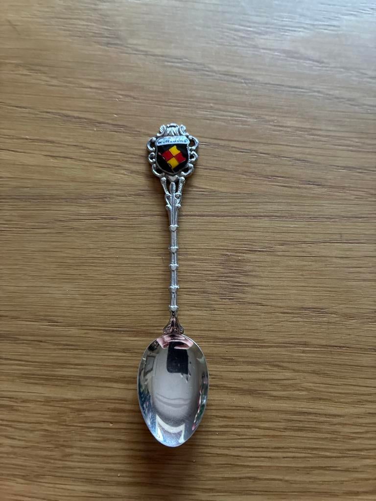Zilveren souvenirlepeltje Würzburg 800 emaille, Verzenden
