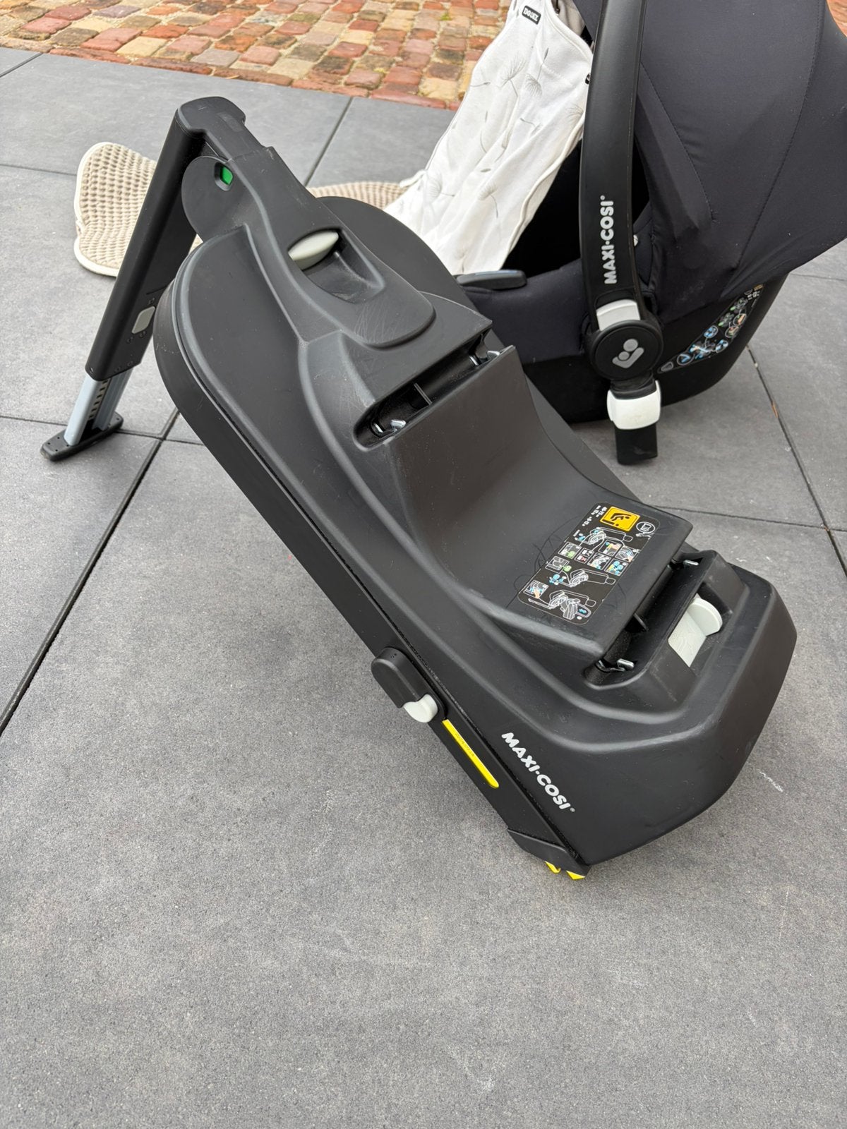 Maxicosi cabriofix, Autogordel, Ophalen of Verzenden, Zo goed als nieuw, 0 t/m 13 kg