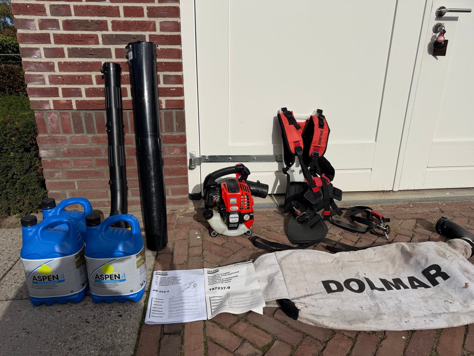 Complete Dolmar Bladblazer met zuigfunctie en toebehoren, Tuin en Terras, Ophalen, Benzine, Gebruikt, Ruggedragen