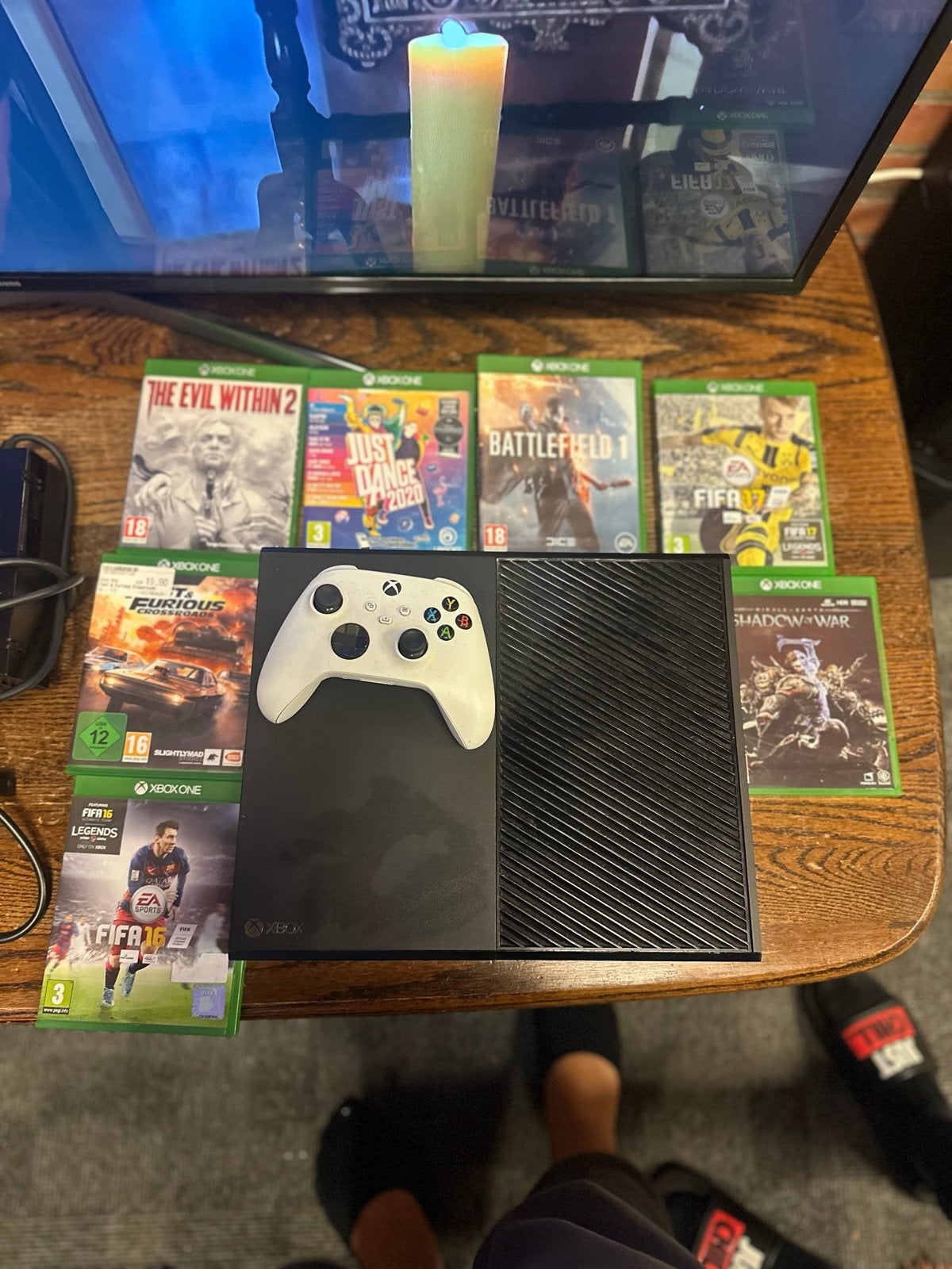 Xbox One met controller en 8 games te koop, Ophalen, Gebruikt, Vanaf 18 jaar, Overige genres