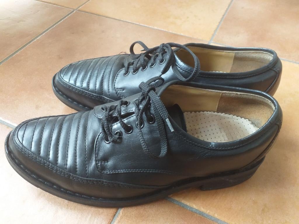 Paar zwarte heren leren schoenen maat 43 top kwaliteit, Zwart, Ophalen of Verzenden, Zo goed als nieuw, Veterschoenen