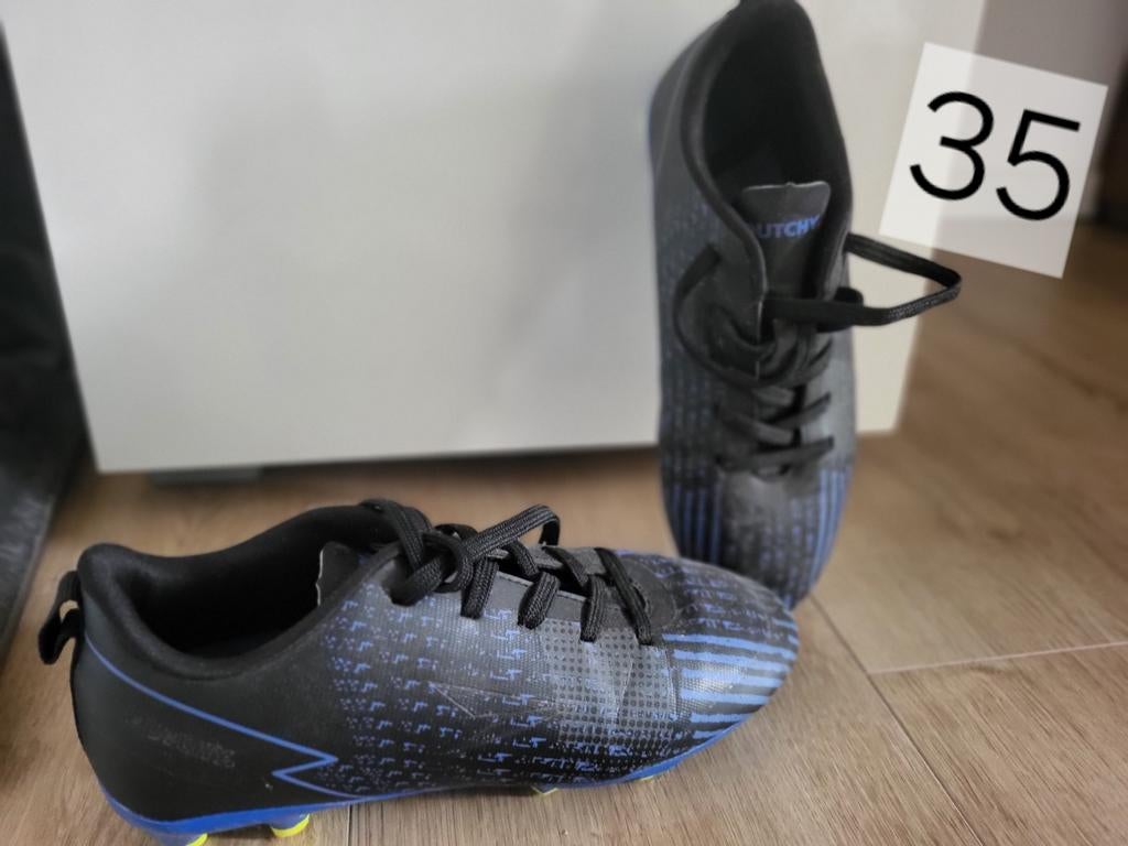 Voetbalschoenen maat 35 - Zwart/Blauw Unisex 💫, Kinderen en Baby's, Kinderkleding | Schoenen en Sokken, Zo goed als nieuw, Schoenen