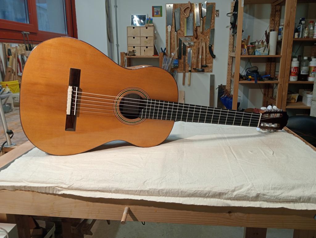 Classical Guitar Cedar and Honduran Rosewood, Muziek en Instrumenten, Snaarinstrumenten | Gitaren | Akoestisch, Ophalen, Zo goed als nieuw