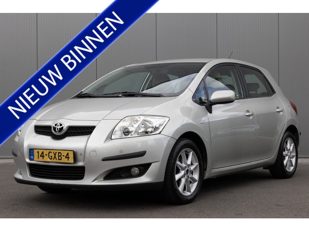 Toyota Auris 1.6 | NL-AUTO | LEDER | NAVI | TREKHAAK, Gebruikt, 4 cilinders, 1240 kg, Euro 4
