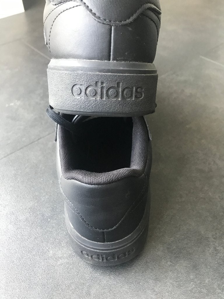 Adidas sneakers - Zo goed als nieuw  Maat 41 1/3, Zwart, Ophalen of Verzenden, Adidas, Sneakers of Gympen