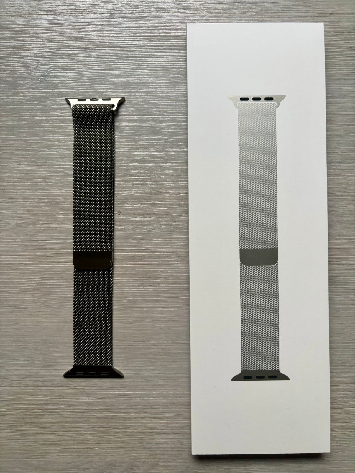 Origineel Apple Watch Milanese loop 46mm M/L Natural, Ophalen of Verzenden, Nieuw, Bandje, 44 mm, 45 mm, 46 mm en 49 mm