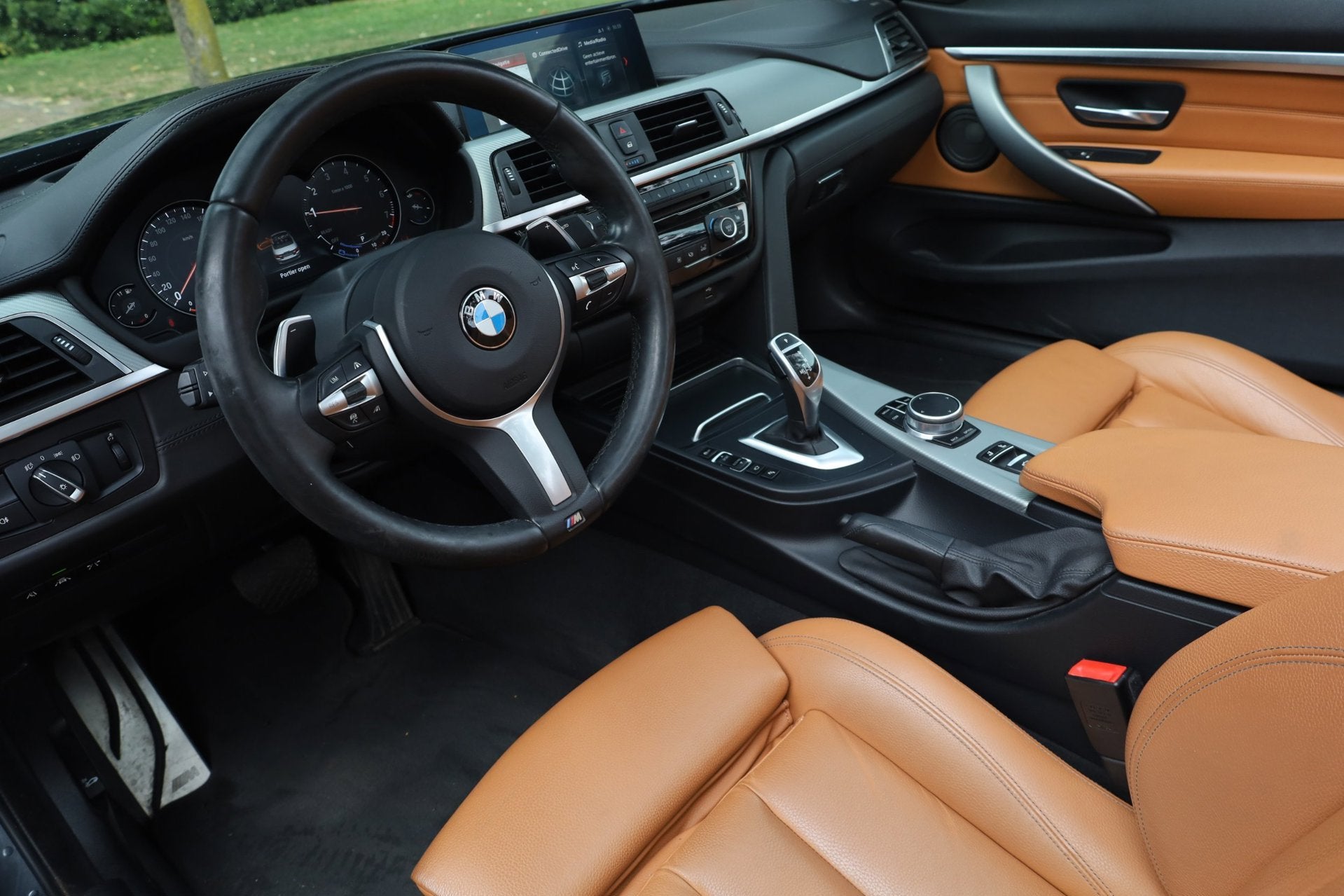 BMW 4-serie Cabrio 440i High Executive Aut. | M-Pakket | Led, Auto's, Automaat, Dealer onderhouden, Achterwielaandrijving, Gebruikt