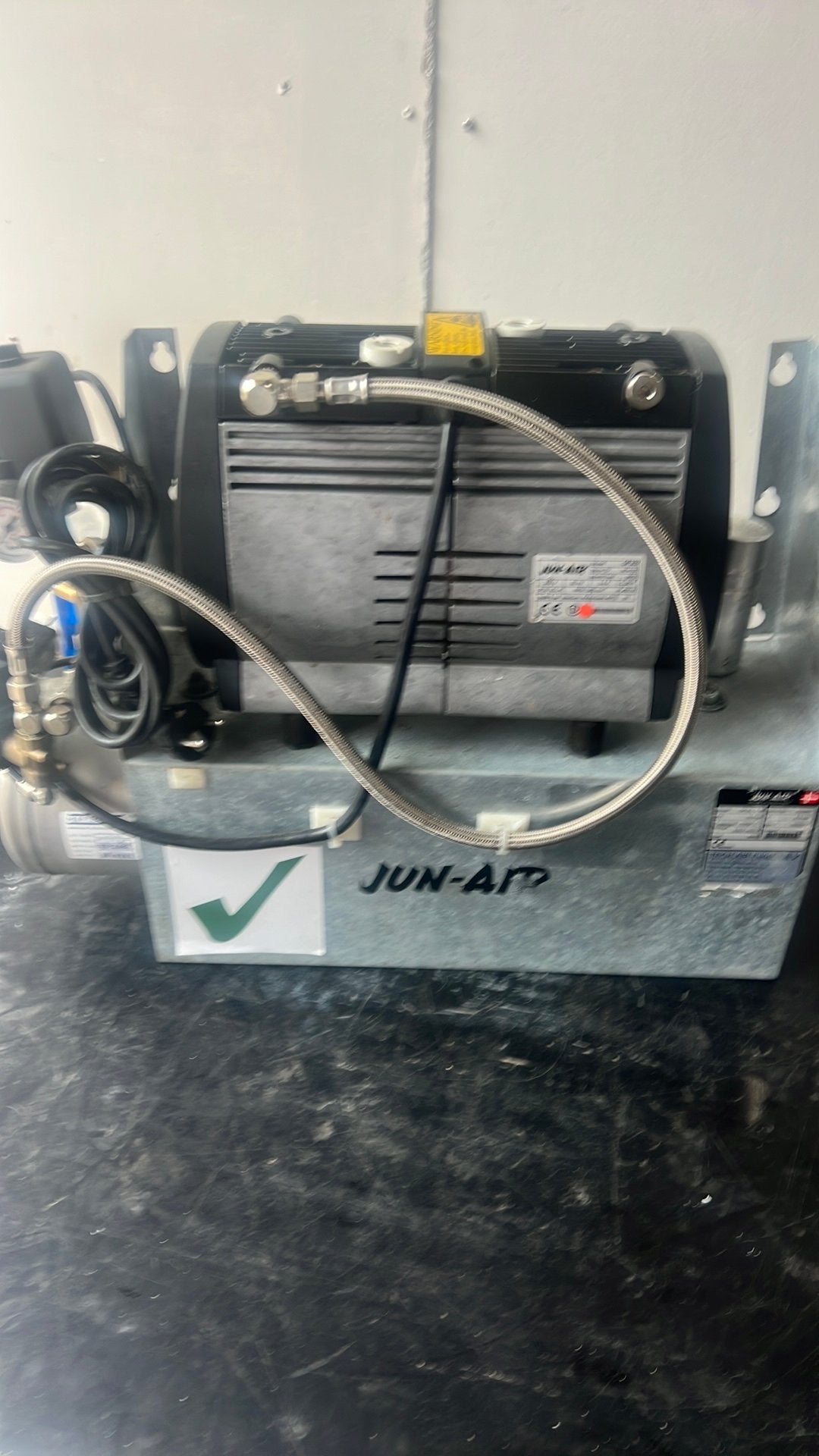 Jun air compressor, Ophalen of Verzenden, Zo goed als nieuw