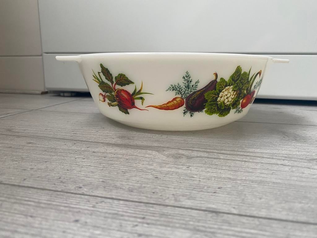 Vintage PYREX schaal – England – retro groente decor, Ophalen of Verzenden