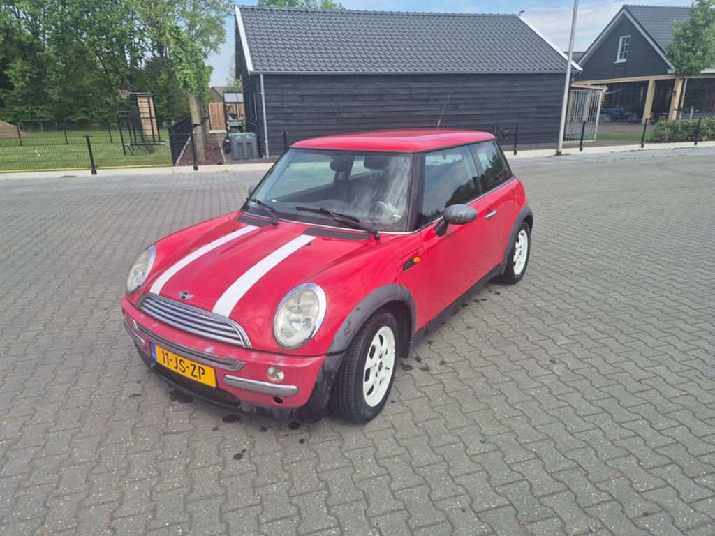 Mini 1.6 16V ONE 2002 Rood, Auto's, Mini, Voorwielaandrijving, 15 km/l, 4 cilinders, 4 stoelen