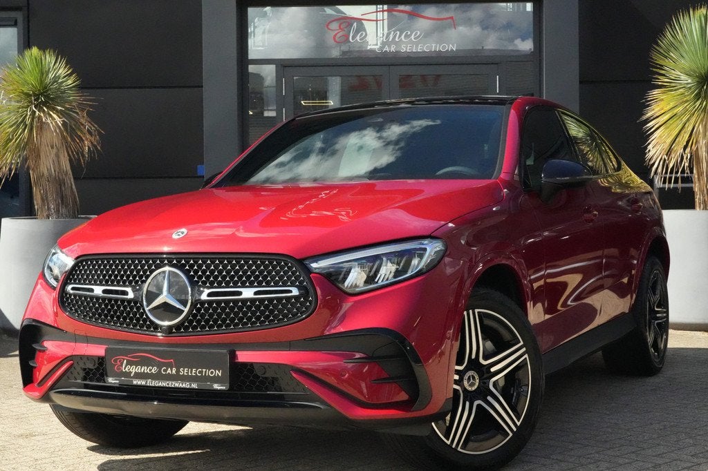 Mercedes-Benz GLC Coupé 300e 4MATIC AMG Line Plus 313pk Pan, Automaat, Gebruikt, Zwart, 2000 kg