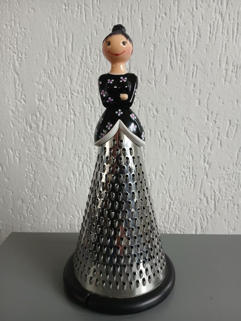 Te koop Pylones Grande rasp Ma Dame., Ophalen, Zo goed als nieuw, Overige merken