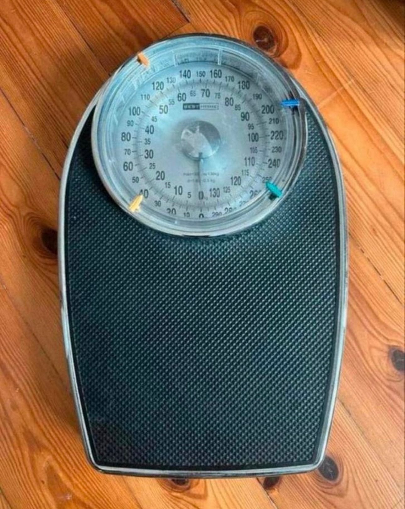 Nostalgische personen weegschaal van best home, Witgoed en Apparatuur, Weegschalen, 1 tot 500 gram, 100 kg of meer, Ophalen of Verzenden