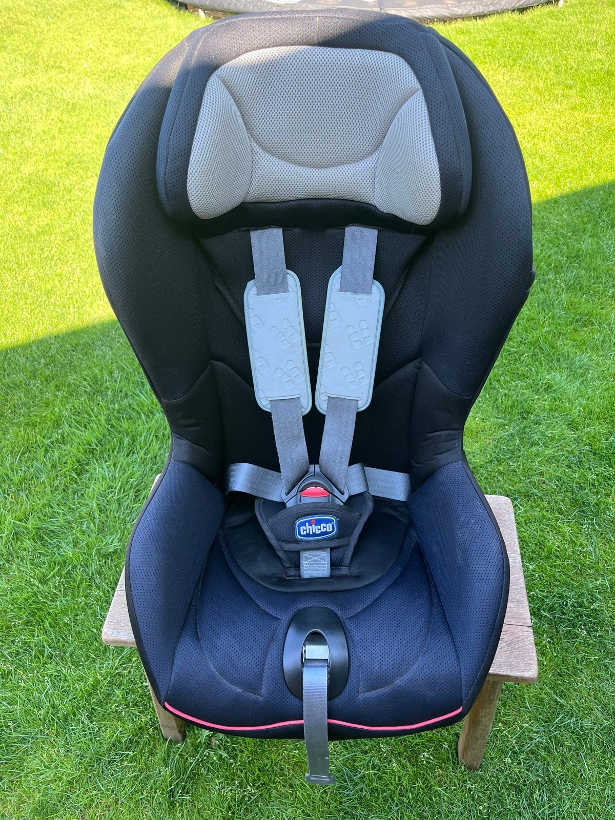 Chicco autostoel met Isofix - Zwart, 9-36 kg, Ophalen, Autogordel of Isofix, Gebruikt, Verstelbare rugleuning