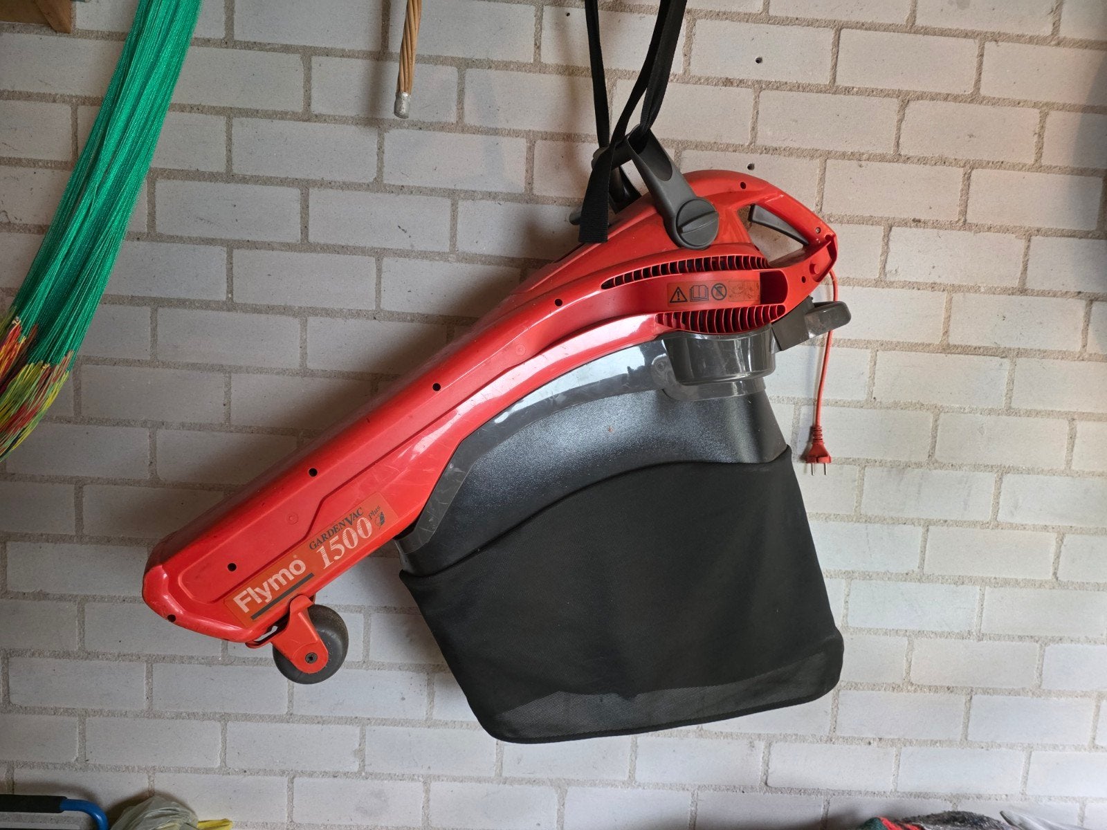 Flymo GardenVac 1500 bladblazer/bladzuiger, Gebruikt, Ophalen of Verzenden, Flymo, Elektrisch