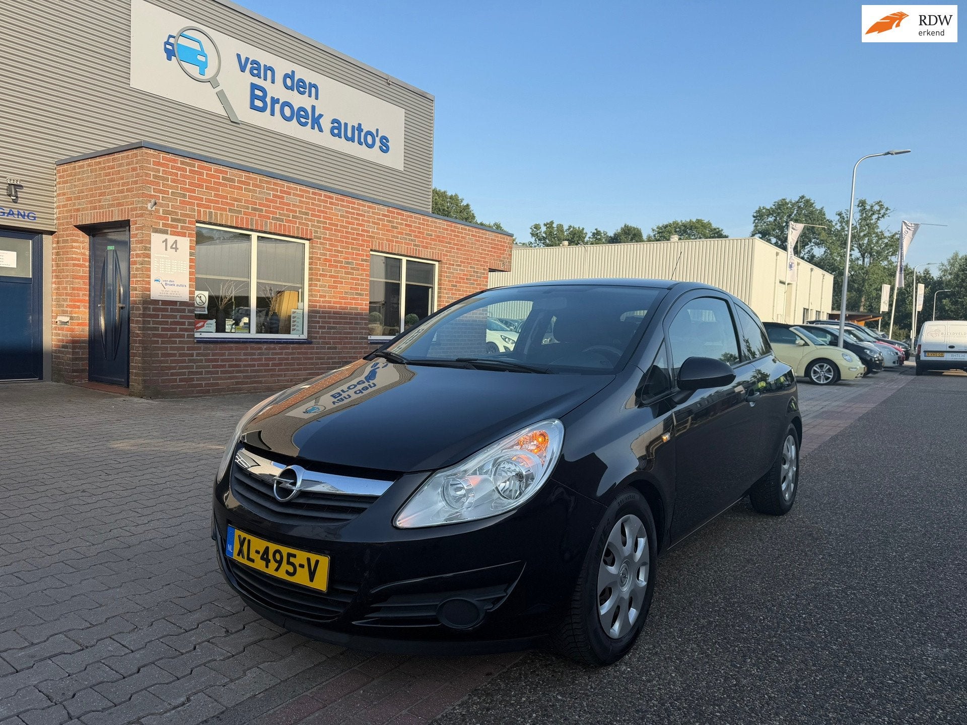 Opel Corsa 1.0-12V Essentia AIRCO !, Auto's, Opel, Voorwielaandrijving, 450 kg, 60 pk, Zwart